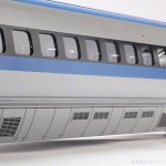 床下のメッシュを実感的に表現。山側・海側、号車間の違いを実車取材のもと忠実再現。 床下のメッシュを実感的に表現。山側・海側、号車間の違いを実車取材のもと忠実再現。