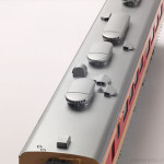 天井部。厨房部の張り出しのためオフセットされたクーラーキセと換気扇の配置を再現。 天井部。厨房部の張り出しのためオフセットされたクーラーキセと換気扇の配置を再現。