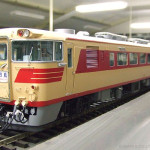 実車を彷彿させるキハ82先頭車。 実車を彷彿させるキハ82先頭車。