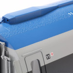 11号車博多寄り妻面のディテール。屋上のケーブルカバーやランボードの滑り止め、妻面のダンパー、側面の号車表示、禁煙マークなど精密に再現。 11号車博多寄り妻面のディテール。屋上のケーブルカバーやランボードの滑り止め、妻面のダンパー、側面の号車表示、禁煙マークなど精密に再現。