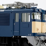 貫通扉、閉鎖状態。 貫通扉、閉鎖状態。