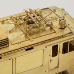 ブリッジを渡して取り付けられた、EF62の特徴的なパンタグラフ周り。 ブリッジを渡して取り付けられた、EF62の特徴的なパンタグラフ周り。