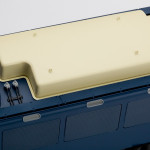 屋根上モニター部。FRPが多用されたEF62の雰囲気を再現。 屋根上モニター部。FRPが多用されたEF62の雰囲気を再現。